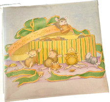 House Mouse Scrapbook Photo Album Memorabilia 13.5" x 12.5" 10 Pages Brand New