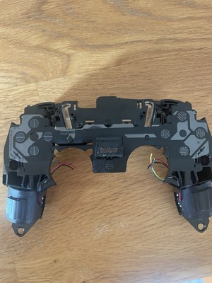 Sony PlayStation 5 PS5 Rahmen inkl. Trigger Motoren BDM-030 Mittelrahmen