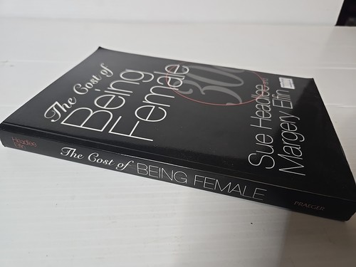 The Cost Of Being Female SIGNED by Margery Elfin & Sue Headlee 1996 Paperback... - 第 5/6 張圖片
