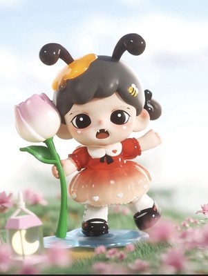 Baybee Zoraa Figurine Hang Card TNT Space Special Version