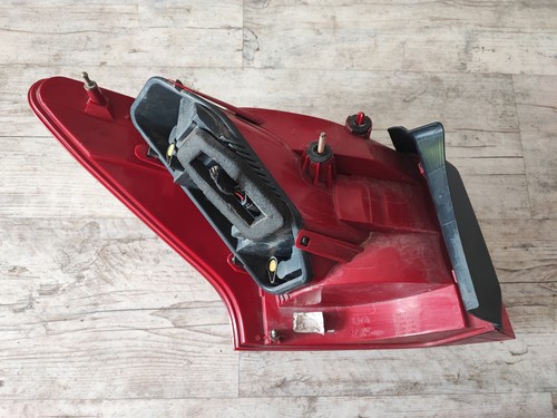 Piloto trasero derecho peugeot 407 sw hasta BJ07/08 - Imagen 6 de 7