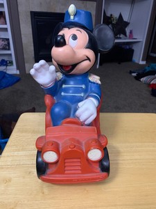 Vintage 1977 Mickey Mouse Coin Bank Drum Major Mickey In A Car No Stopper Ebay