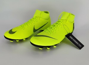nike studs size 6