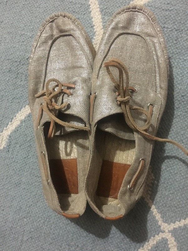 Authentic Tory Burch Blanton Boat Shoes Womens Sz 9 Metallic Silvery