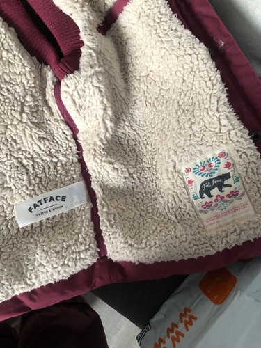 Mädchen Alter 8 - 9 Fat Face Dusty Pink Gillet, Körperwärmer, Mantel sehr guter Zustand - Bild 3 von 4