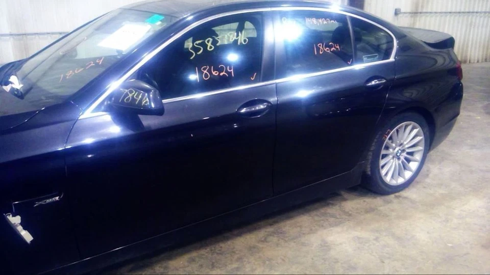 11 - 11 BMW 535I Transfer Case  E583288 - Image 3 of 4