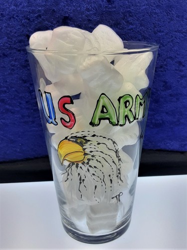 U S Army / Eagle, handbemalt auf einem Luminarc 16 Unzen Pub Glas - NEU - Bild 1 von 4
