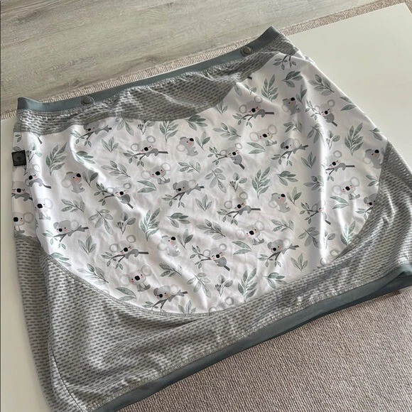 Boppy 4 & More Funda Multiusos Gris Koala Cochecito Asiento Silla Alta Cubierta Foto 2 de 4