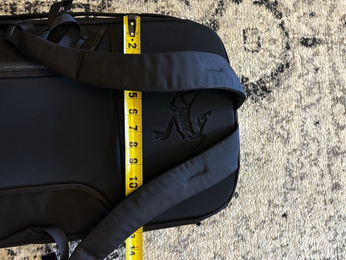 Arcteryx Blade 20 Backpack Laptop Bag Nylon Lined Black Padded
