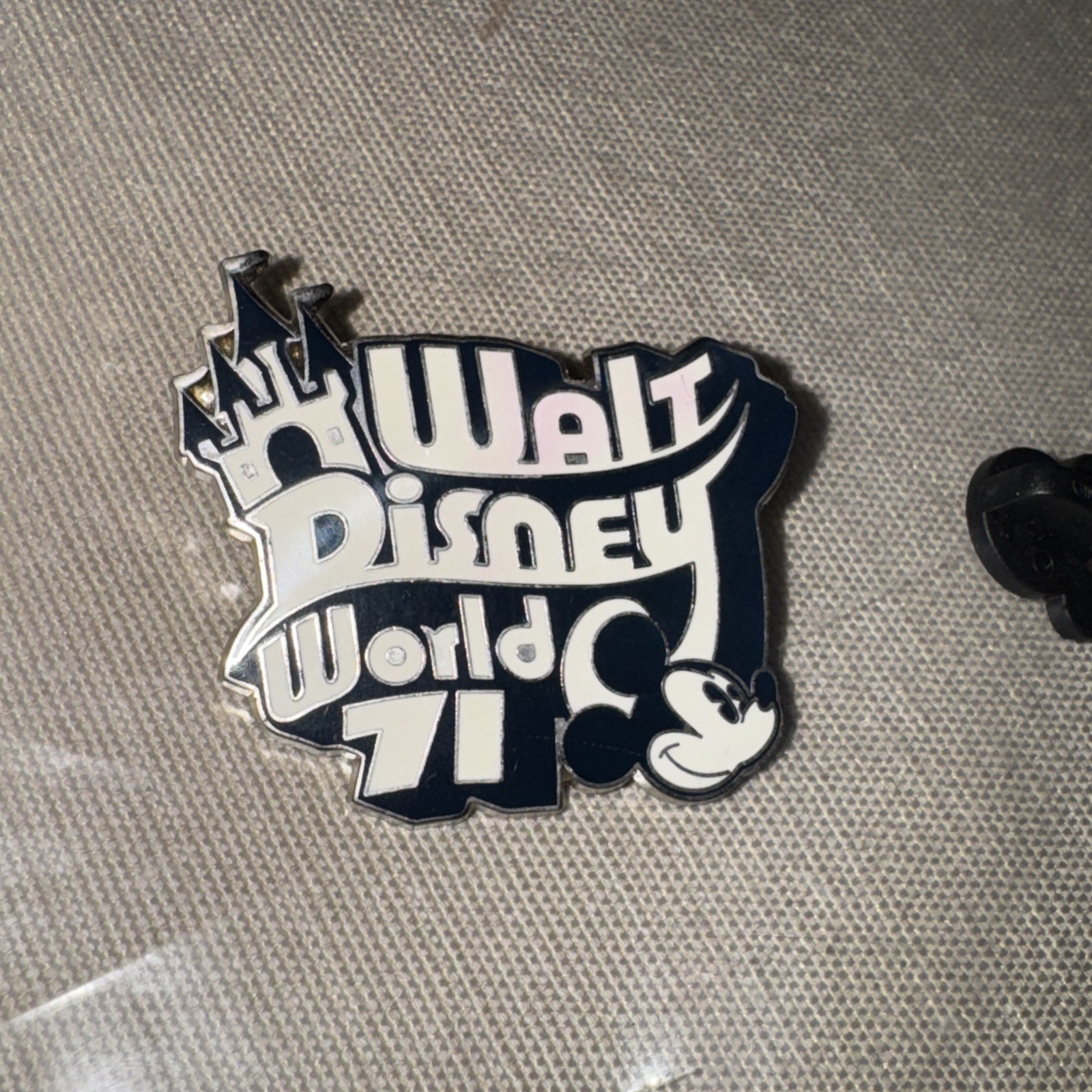 Picture 1 of 4