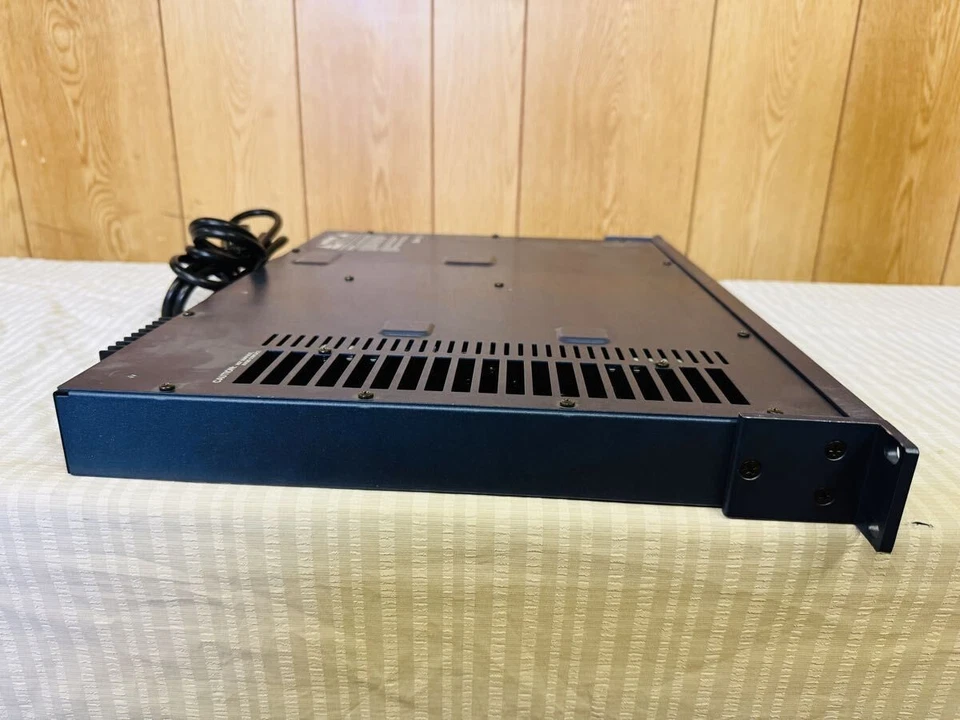 Roland SRA-200E 2 CHANNEL POWER AMPLIFIER - Image 4 of 4