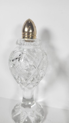 Vintage Crystal Cut Glass Pedestal Salt & Pepper Shakers Set w/Brass Tops 6.5" - Picture 3 of 13