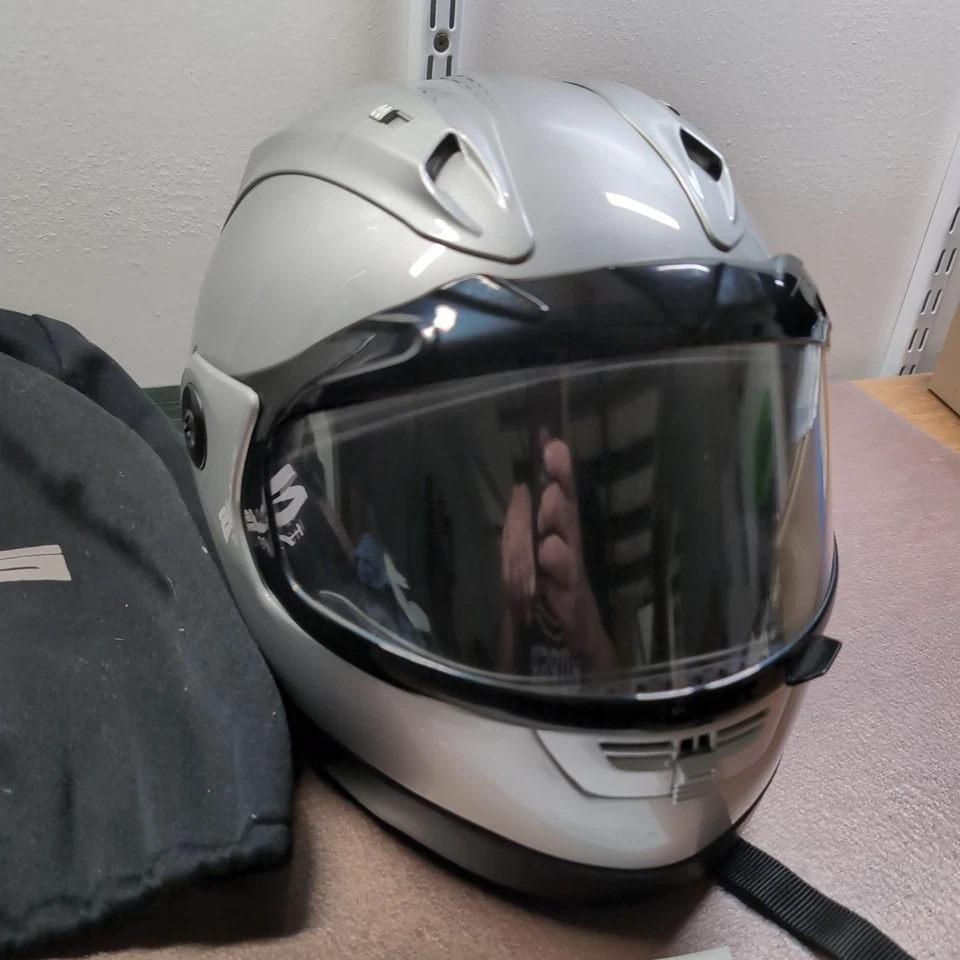 Casco de moto de nieve Zeus con protector facial calle plata maciza XXXL usado Foto 2 de 4