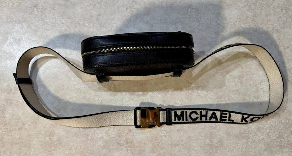 Michael Kors Jet Set Small Pebbled Leather Belt Bag - Image 4 of 4