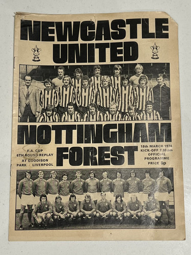 Nottingham Forest v Newcastle United FA Cup Replay at Everton 18/03/74 - Picture 1 of 5