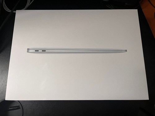 MacBook Air M1 2020 13.3 SLV - M1 8 Core/8GB RAM/256GB Silver -In Good Condition - Picture 7 of 8