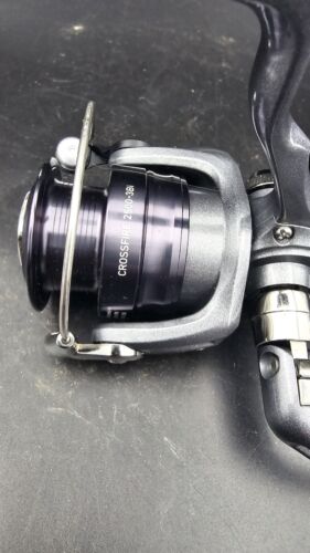 Daiwa Crossfire 2500 Spinnrolle ~ 3 BI - Bild 2 von 7