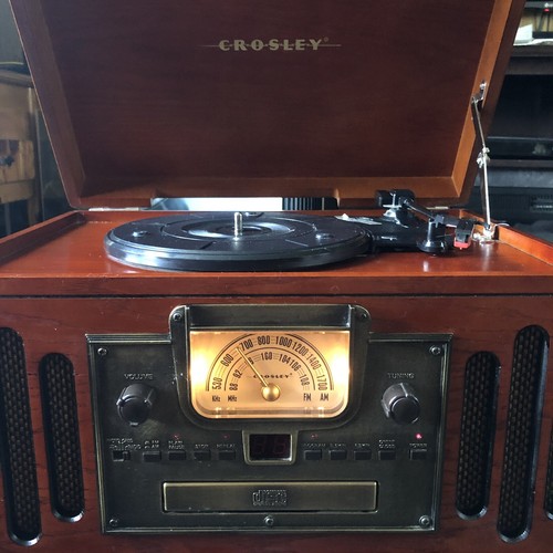 Tocadiscos/CD/AM-FM/Cassette Centro de Entretenimiento Musical Crosley CR74 usado - Imagen 1 de 12