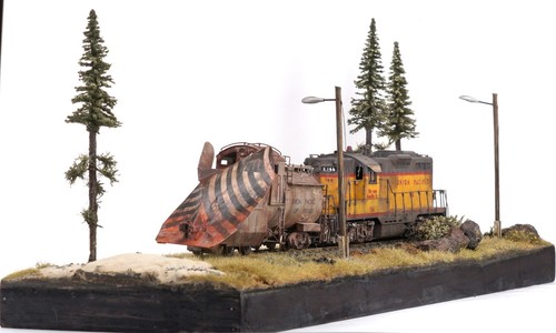 QUITANIEVES POR TIERRA DIORAMA SCRAPYARD HO H0 KEY UP EMD GP9 FASE 2 #900005 C/P - Imagen 4 de 10