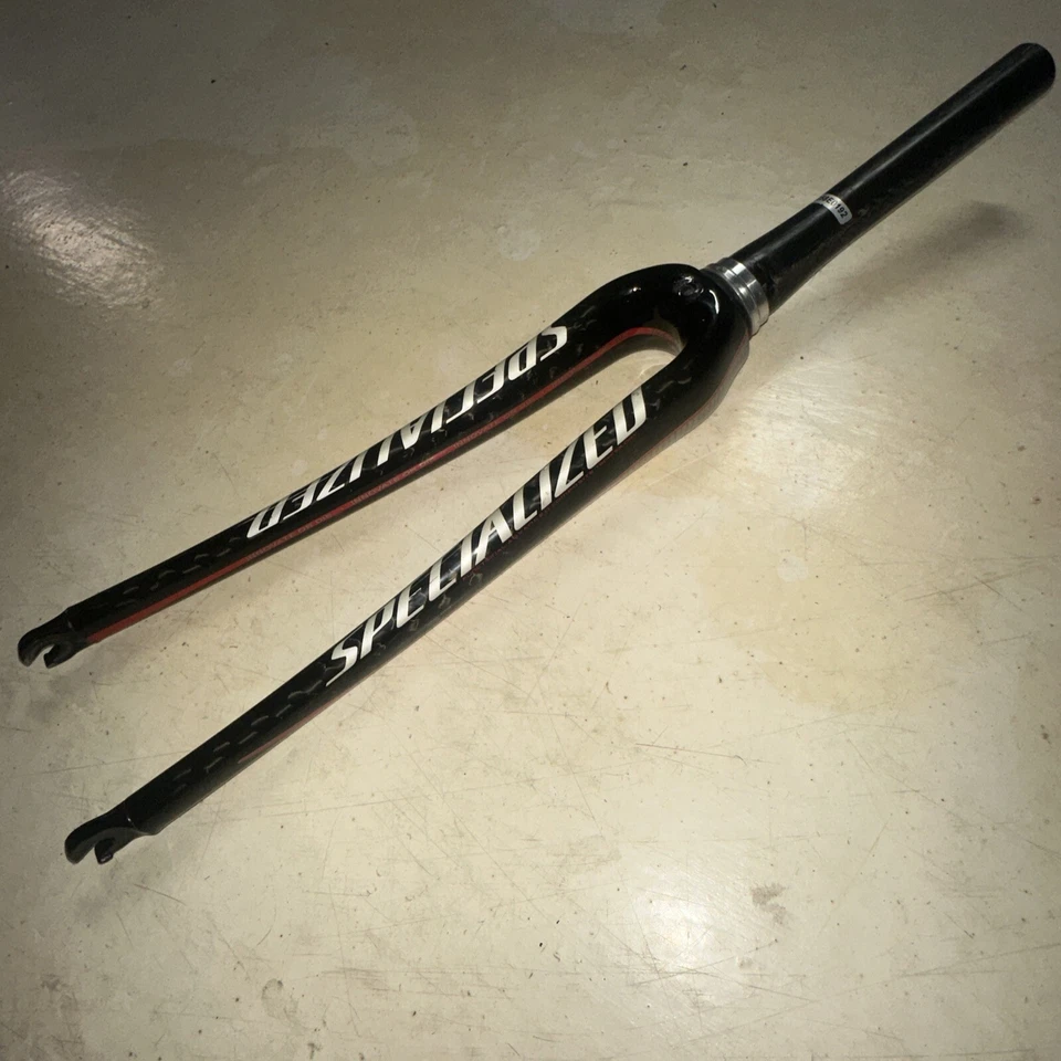 Garfo de carbono Specialized FACT 210 mm tubo de direção cônico aro 700c preto cinza vermelho - Imagem 2 de 4