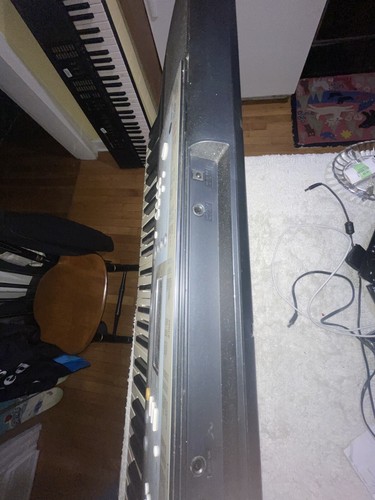 Yamaha PSR-E203 61-Key Portable Keyboard Functions Perfectly On Batteries Or AC - Picture 11 of 15