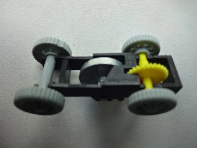 Oldtimer Parade K93n.92 " Oranger Standard 95 HP " Dach braun /Reifen Variante 3 - Bild 2 von 3