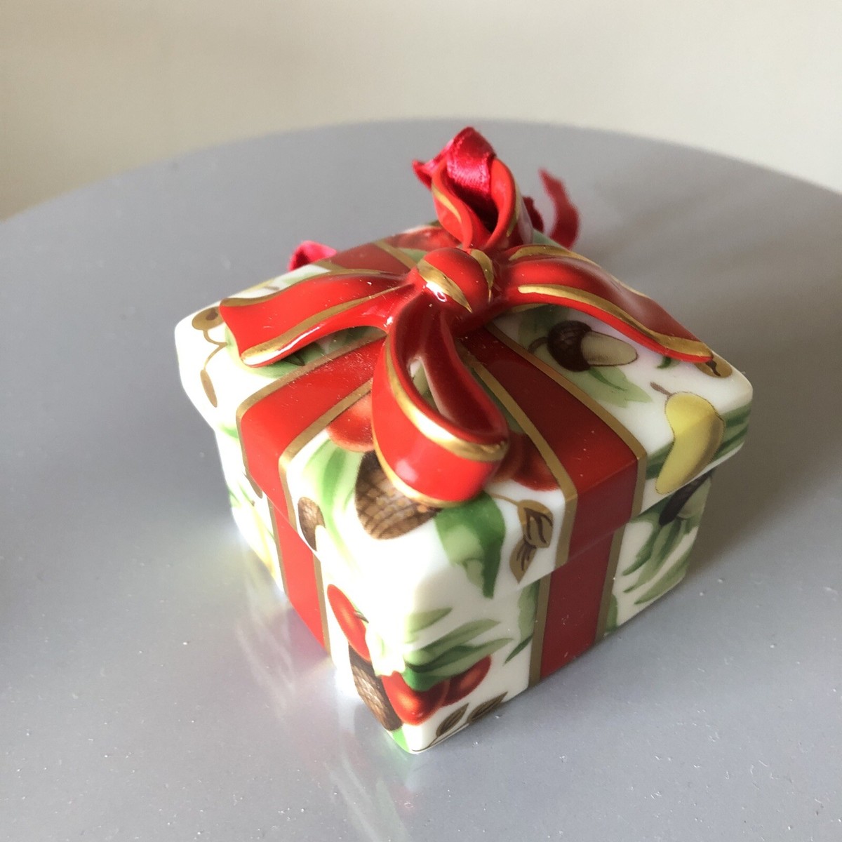 Tiffany Holiday Gift Box Bow Christmas Holiday Ornament Bone Tiffany Holiday Gift Box Bow Christmas Holiday Ornament Bone