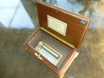 Vintage Swiss Reuge Romance Music Box 72 Key Play 3 Songs (Watch