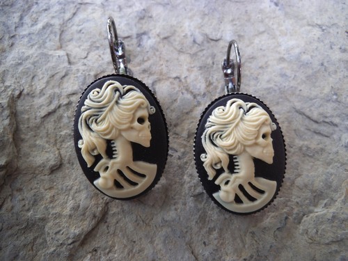 ORECCHINI FRANCESI SCHELETRO SIGNORA, TESCHIO CAMMEO LEVA POSTERIORE!! QUALITÀ, HALLOWEEN, goth - Foto 1 di 3