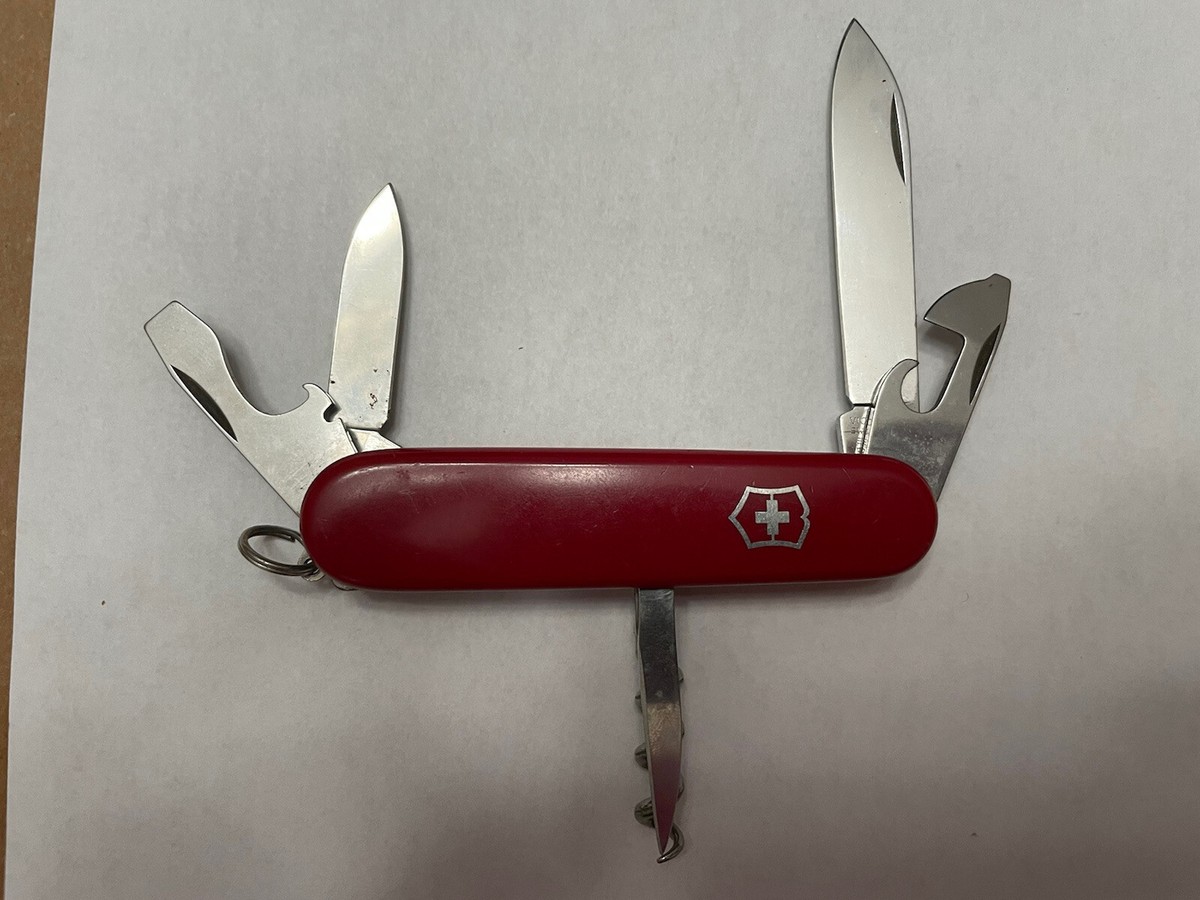 Victorinox Champion Swiss Army Pocketknife 1.5793 never used 