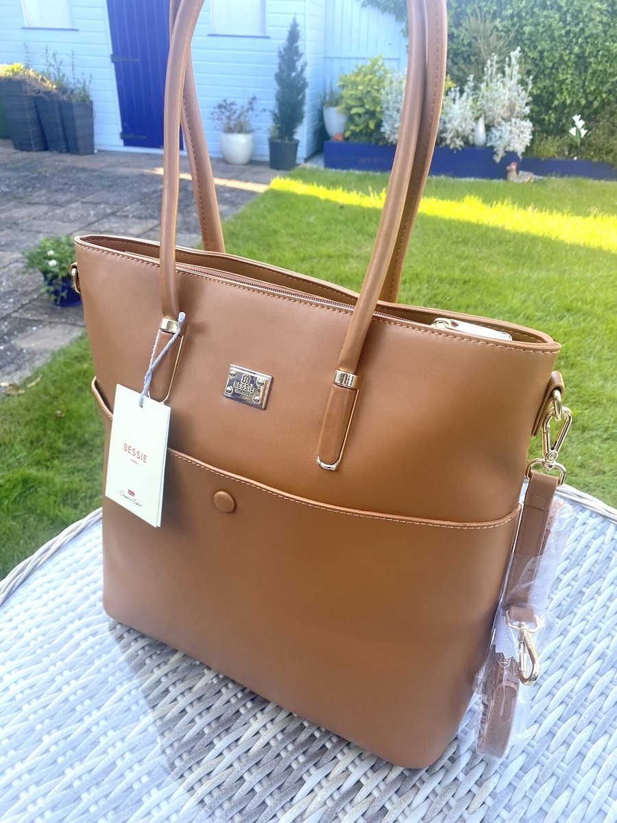 A BESSIE NEW DESIGNER XXL SHOULDER BAG IN A TAN FANTASTIC DAY