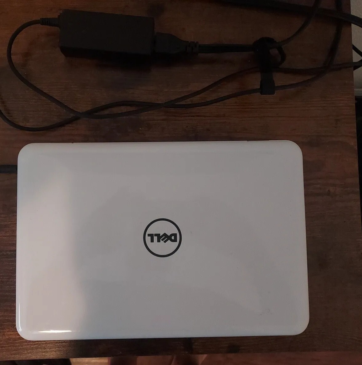 11.6" Dell Inspiron P24T001 Win 10 32GB 2GB RAM Excellent Condition - Picture 2 of 5
