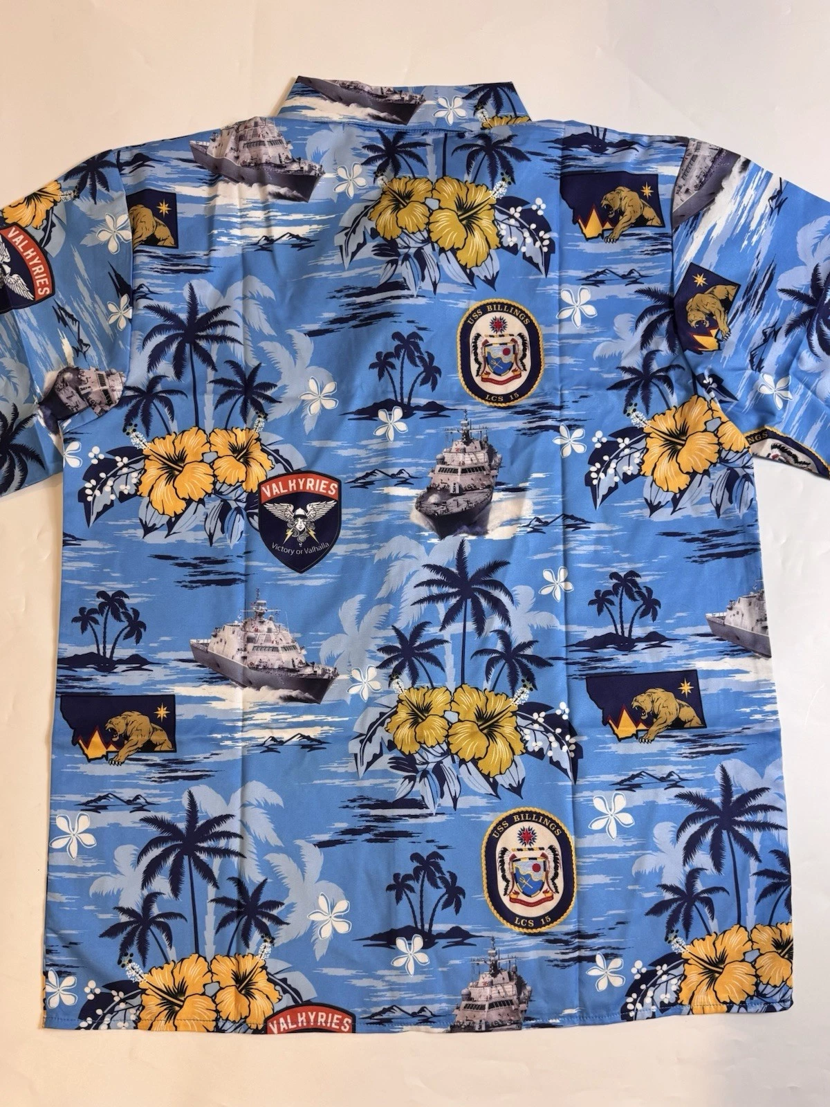 Us Navy Hawaiian Shirt US Navy USS Billings Size Small. 820