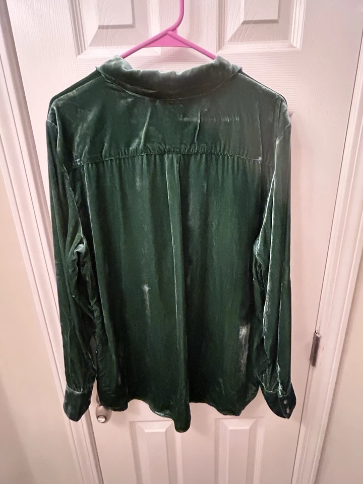 翡翠绿色天鹅绒 Talbots 丝绒恤衫-XL — 第 3/4 张图片
