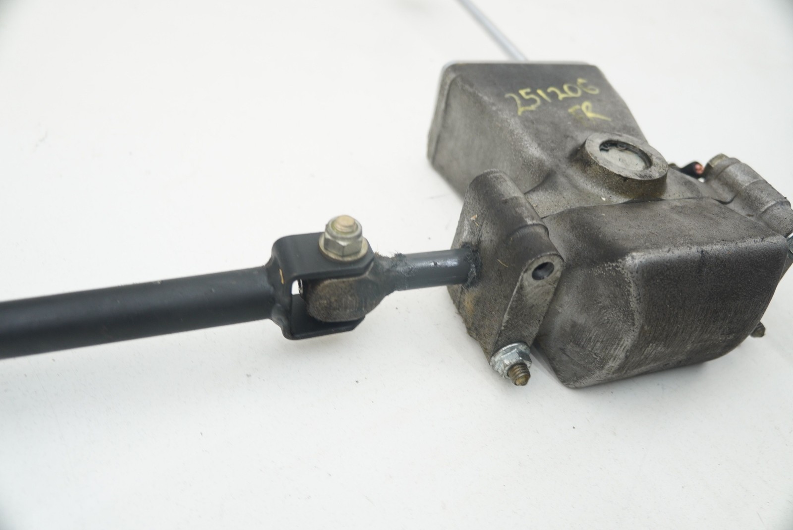 Transmission Gear Shifter Lever Knob Rod Shaft 114337 Ferrari Mondial 1985 *Note