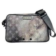 LOUIS VUITTON M44165 Alpha messenger Monogram...