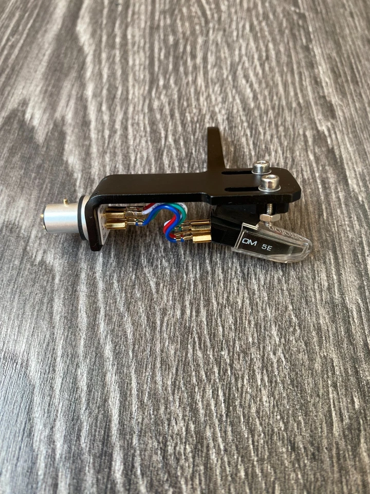 2 x Ortofon OM 5E Cartridge Stylus & Headshell in Black + FREE GIFTS - Image 4 of 4