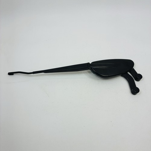 2004-2011 Mitsubishi Endeavor Passenger Side RH Dual Mount Windshield Wiper Arm