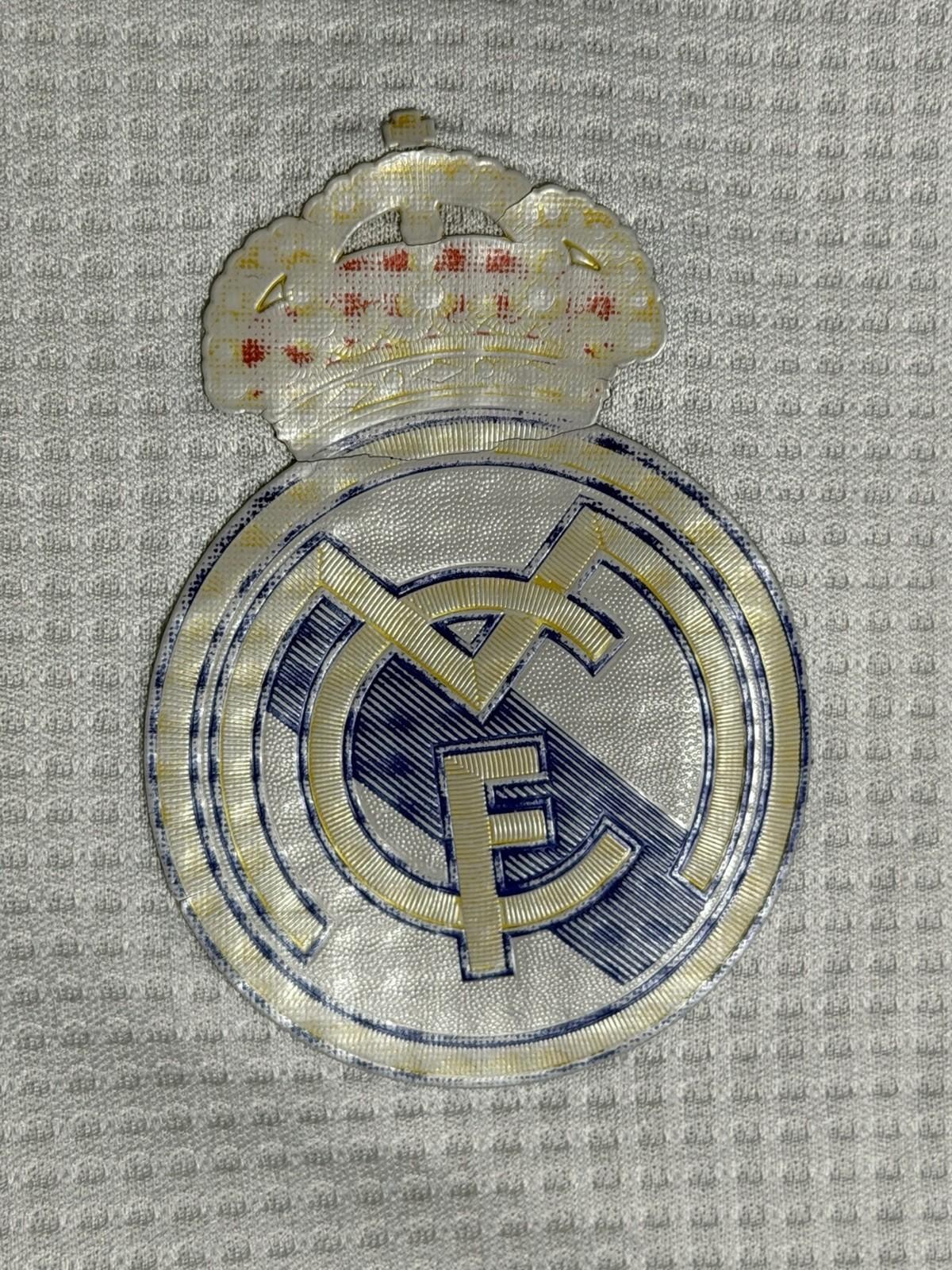 Real Madrid Adidas Jersey Youth XL White Fly Emirates FIFA Patch thumbnail 7