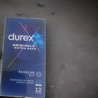 12 Durex Originals Extra Safe 
