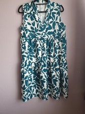 Green And White Floral Dress Size 10-12