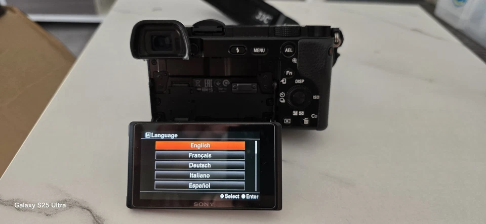 Sony Alpha 6100, photo 2 of 5