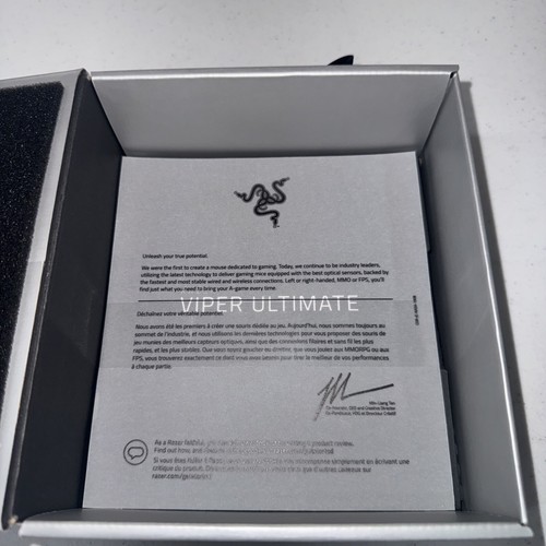 Razer RZ01-03050400-R3U1 White Viper Ultimate Gaming Mouse/Dock - Picture 7 of 8