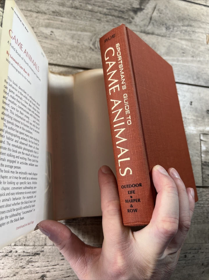 1968 Vintage Illustrated Sport Hunting Guide "Game Animals" North America - Image 3 of 4