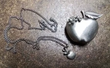 Vintage TORINO PEWTER JEWELRY APPLE Set BROOCH PIN EARRING Pendant NECKLACE BOX