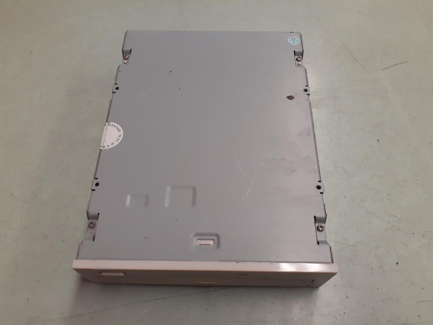 LITE-ON IT LTR-24102B CD-RW IDE Drive Gateway 5502140 - Beige Bezel