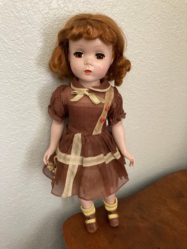 Alexander Maggie Face Walker Doll. Original Outfit. Brown Eyes & Red Hair, 18" - Picture 7 of 14