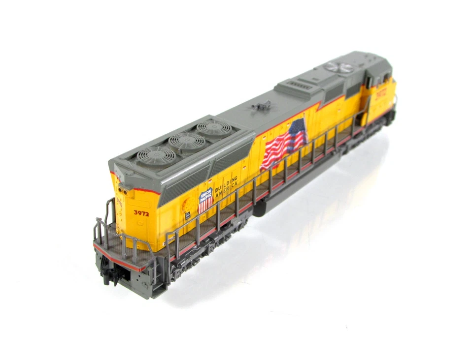 N Scale ***UNION PACIFIC*** SD70M Locomotive, UP 3972 ---- Kato 176-7504, w/ DCC - Image 4 of 4