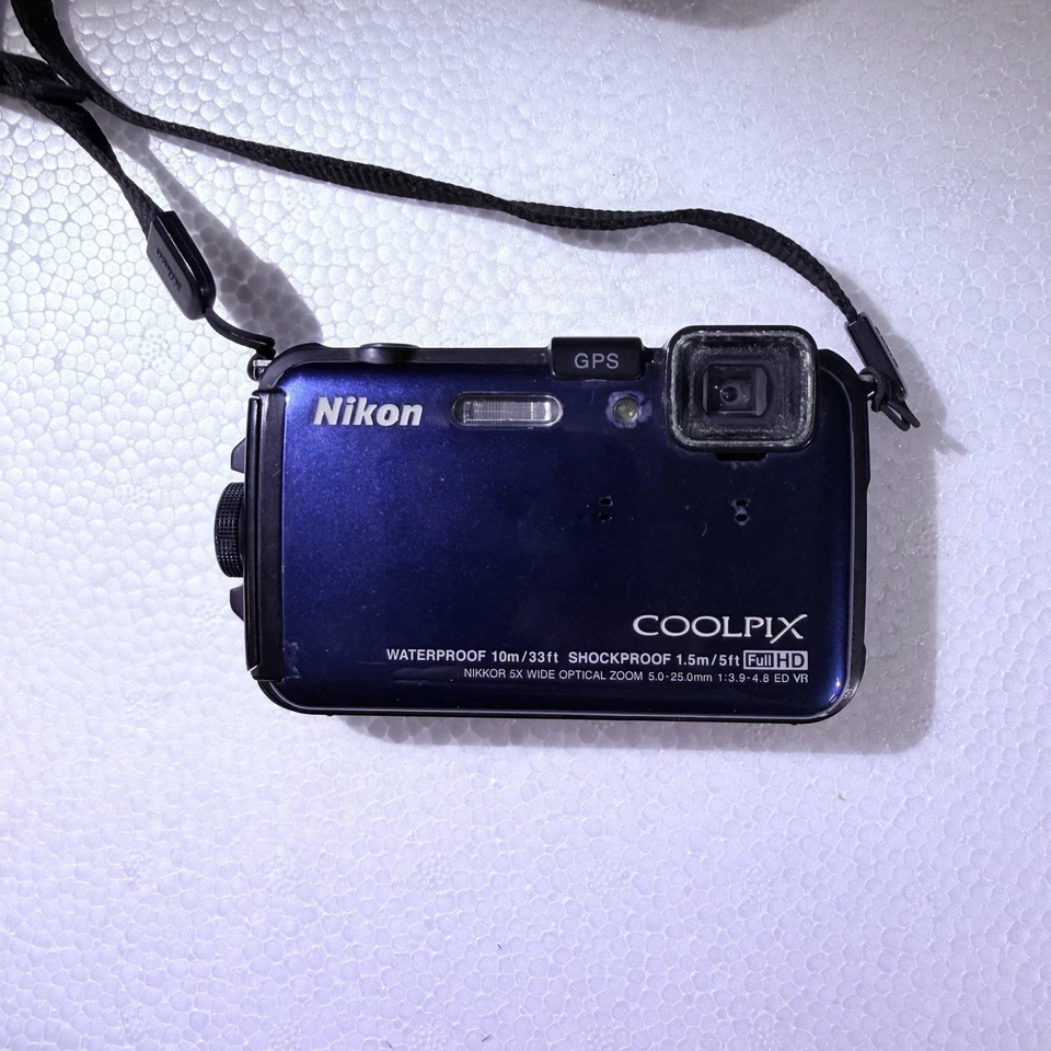 Cámara digital Nikon Coolpix AW100 16,0 mega píxeles impermeable - estado de funcionamiento completo Foto 2 de 4