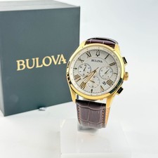 Reloj para hombre Bulova Classic Wilton 97B169 tono dorado cronógrafo y esfera blanca 46 mm